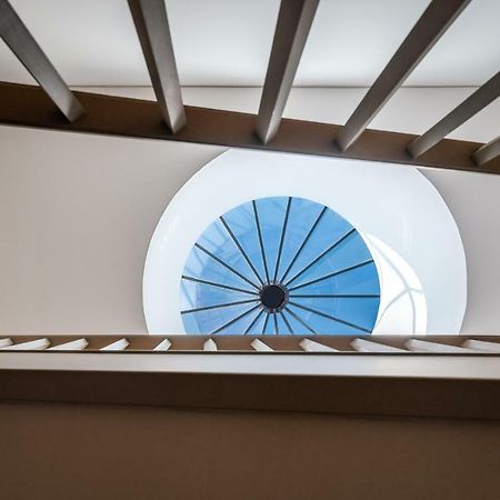 Lovelystay - Sun Loft W/ Balcony Porto Exterior foto